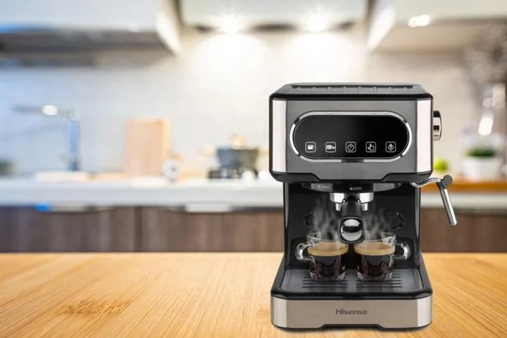 Зображення товару Кавоварка еспресо Hisense HESCM15DBK 6